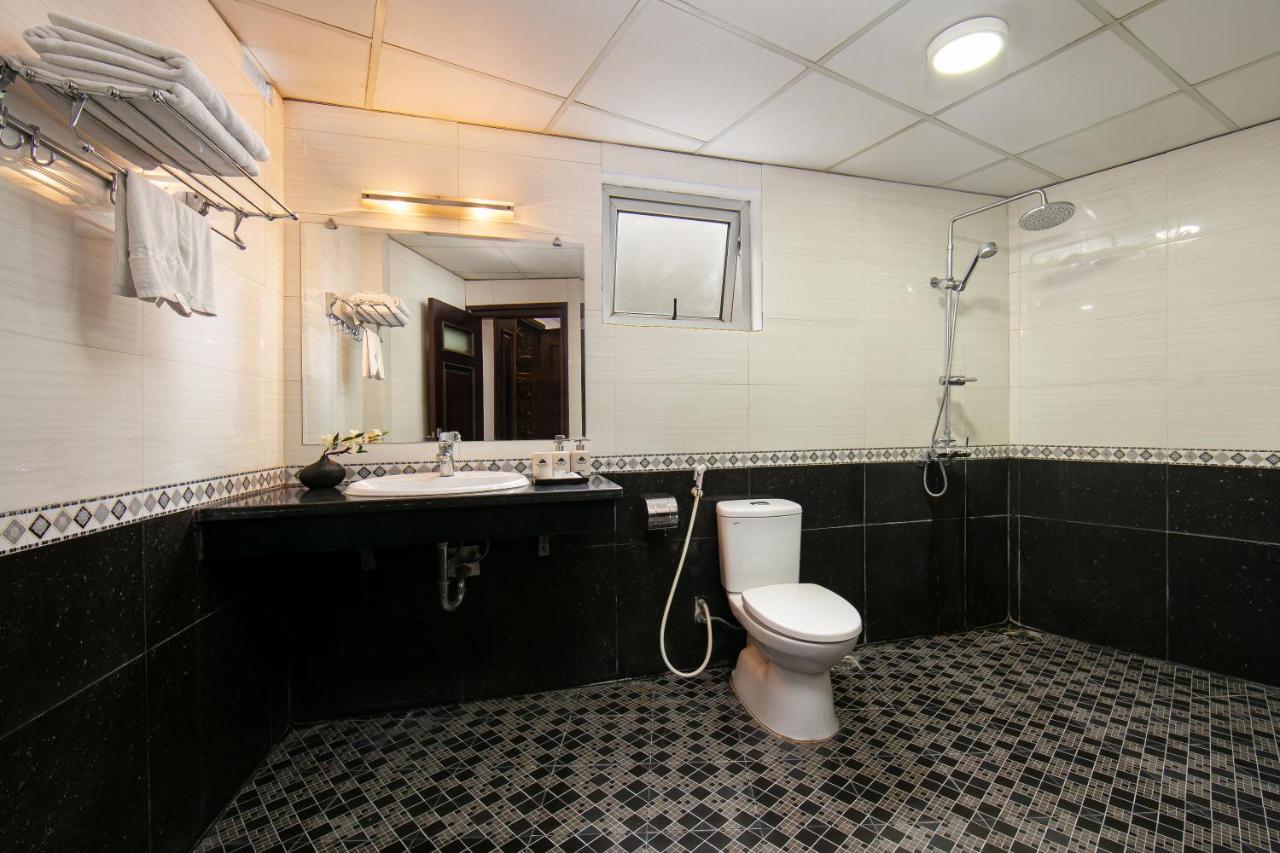 Duc Trong Hotel Hanoï Extérieur photo
